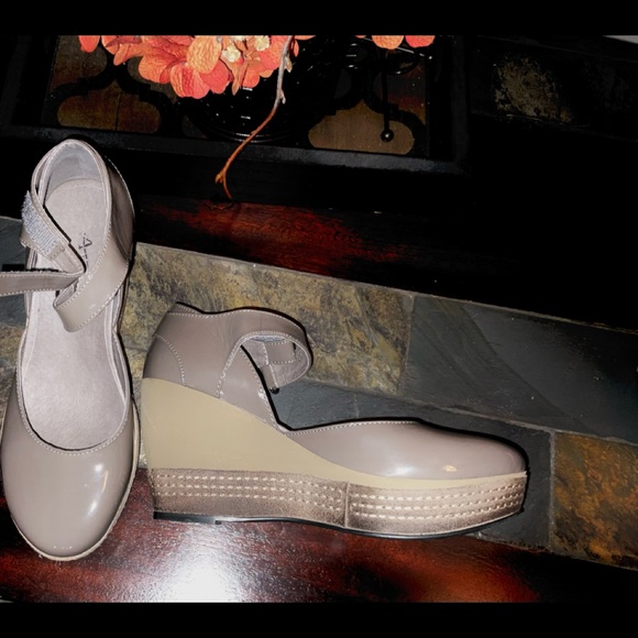 Antelope wedges- New In box - Picture 3 of 3